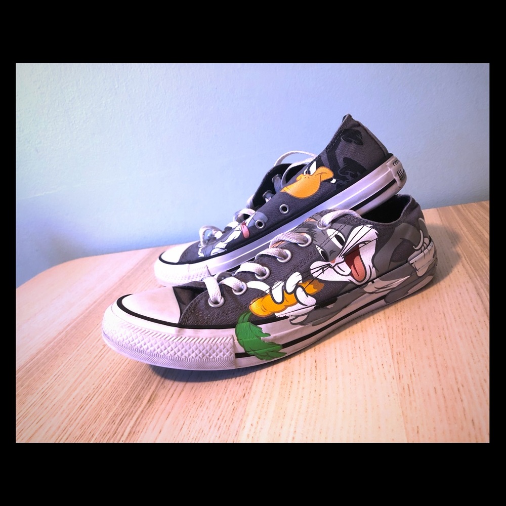 Converse Looney Tunes